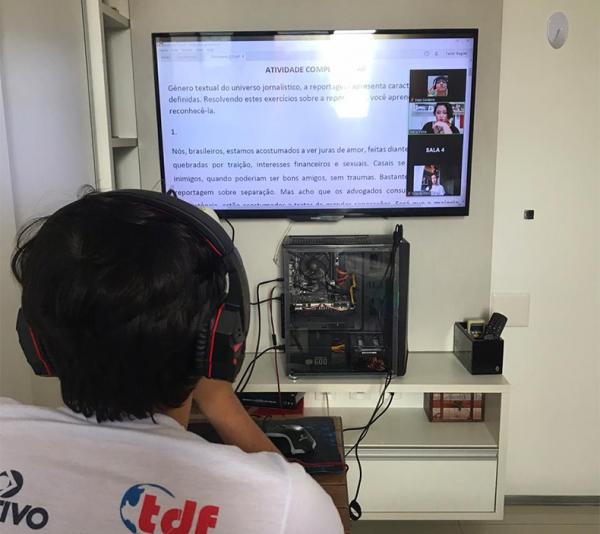 Escolas prorrogam quarentena e Conselho de Educação recomenda aulas à distância
