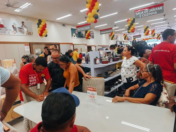  Armaz&eacute;m Para&iacute;ba reinaugura loja ampliada e modernizada em Francisco Ayres(Imagem:FlorianoNews)