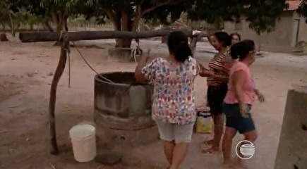 Mais de 150 famílias sofrem com a falta de água no Povoado Coroatá
