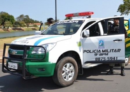Homem tem moto roubada em assalto em Beneditinos