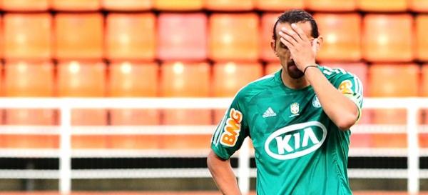 Barcos lamenta p&ecirc;nalti perdido contra o Bragantino.(Imagem:Marcos Ribolli / Globoesporte.com)