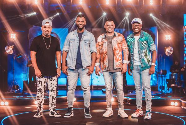 Grupo Vou pro Sereno reúne Fundo de Quintal, Dilsinho e Ferrugem em registro audiovisual de show