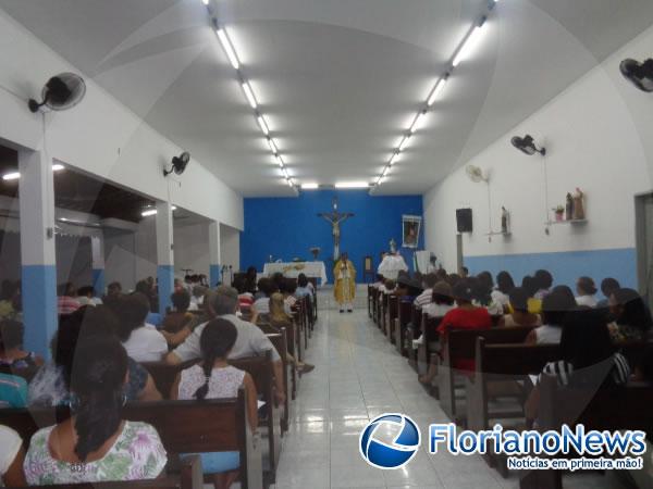 Missa celebrou cinco anos de falecimento do radialista Em&iacute;dio Nonato.(Imagem:FlorianoNews)