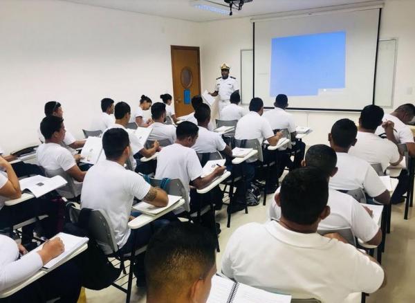 Marinha abre concurso para 263 vagas na Escola de Formação de Oficiais da Marinha Mercante