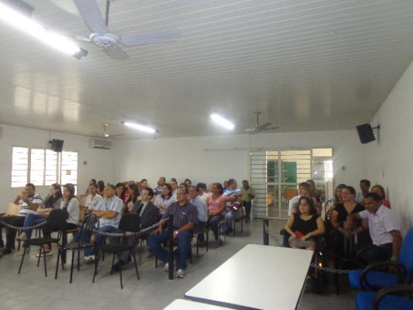 R&eacute;u &eacute; absolvido no &uacute;ltimo julgamento do Tribunal do J&uacute;ri Popular de Floriano.(Imagem:FlorianoNews)