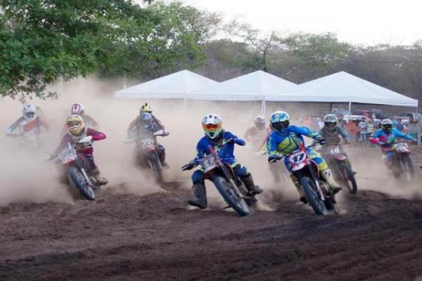 Piauiense de Motocross começa forte com participação de seis estados