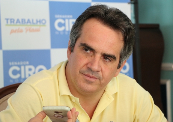 Ciro Nogueira diz que vai tentar levar Elmano Férrer para o Governo
