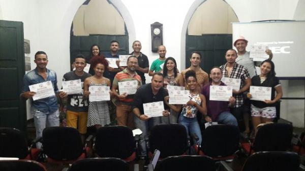 Presidente da ASQUAJUF participa de capacitação de jurados junino em Teresina