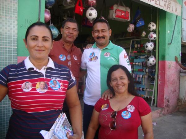Dia de feira tamb&eacute;m &eacute; dia de Campanha Politica(Imagem:Amarelinho)