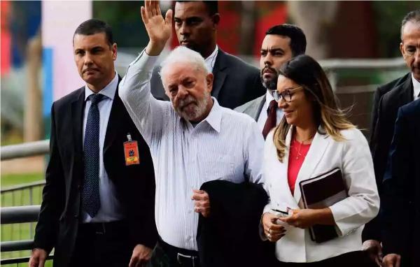 Lula e comitiva embarcam para os EUA para primeiro encontro com Biden