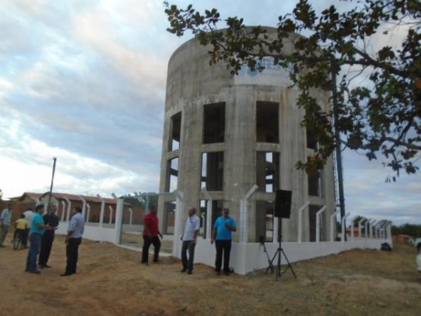 Wellington Dias participa de inauguração de novos reservatórios de água em Floriano.(Imagem:FlorianoNews)