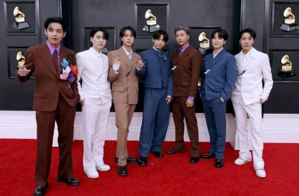 BTS anuncia shows no Brasil em outubro; grupo entra em turnê após hiato de 4 anos