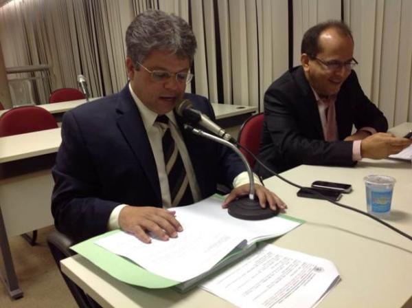 Deputado Gustavo Neiva intermediou doa&ccedil;&atilde;o de terras a Floriano.(Imagem:Assessoria Sem Fronteiras)