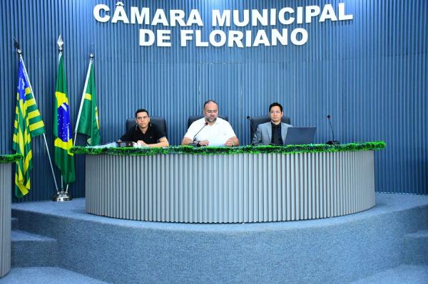 Câmara de Floriano doa bens ociosos para organizações sem fins lucrativos