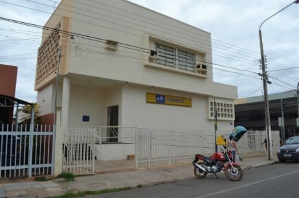 Após servidores testarem positivo, Correios suspende atendimento no PI