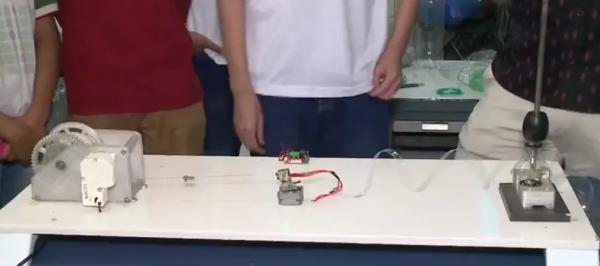Projeto de alunos do IFPI transforma garrafas pet em fios para impressoras 3D