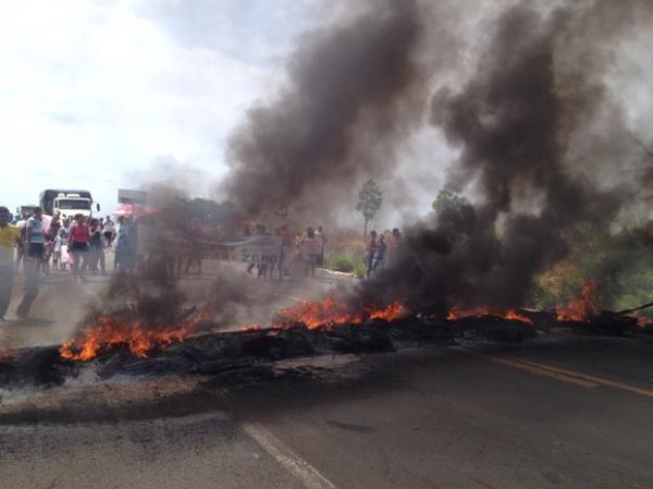 BR-316 é bloqueada durante protesto e engarrafamento chega a 6 km