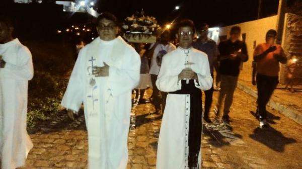 Festejo de Nossa Senhora do Desterro &eacute; encerrado com prociss&atilde;o e missa em Floriano.(Imagem:FlorianoNews)