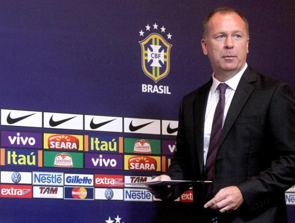 Mano Menezes chamou 21 jogadores para amistoso contra a Col&ocirc;mbia.(Imagem: Mowa Press)