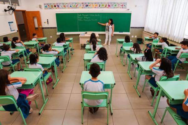 Alepi aprova projeto de lei que assegura matrículas de alunos com deficiência próximo de onde moram