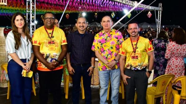 Vereadores de Floriano prestigiam abertura de Festival Regional da Tradição Junina Nacional
