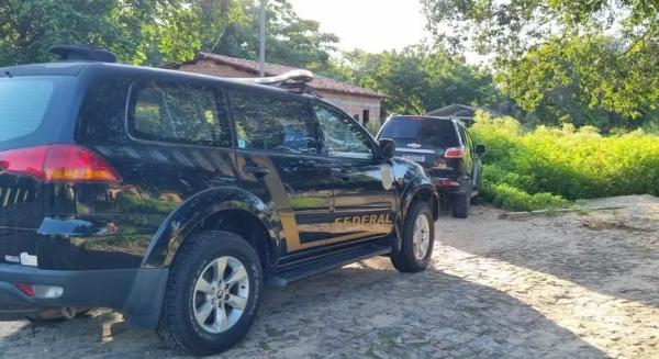 Polícia prende 12 membros de grupo criminoso suspeito de tráfico de drogas em Ilha Grande, no Piauí