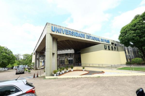 Uespi divulga resultado de concurso para professor efetivo