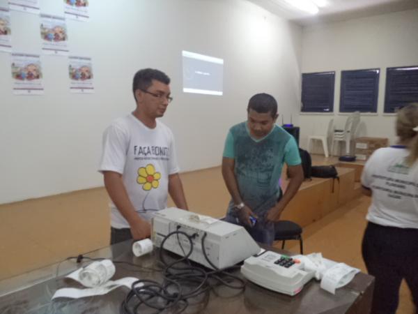 SEMDAS realiza treinamento de mes&aacute;rios para as elei&ccedil;&otilde;es do Conselho Tutelar 2015.(Imagem:FlorianoNews)