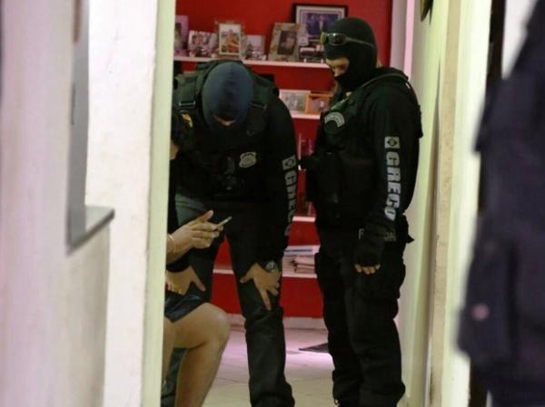 Servidor do MP e policiais são presos suspeitos de fraude em concurso