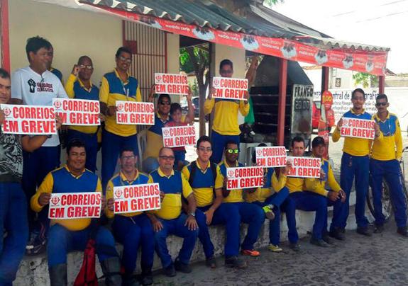 Servidores dos Correios no Piauí mantêm greve mesmo após decisão do TST