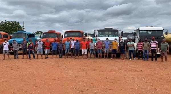 Motoristas de carros-pipa paralisam no Sul do Piauí e pedem reajuste de pagamento após alta dos comb