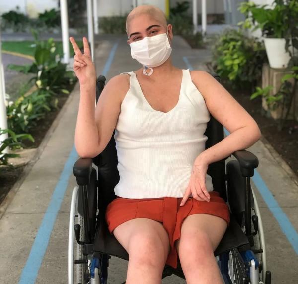 Mãe promove ação solidária em homenagem à filha transplantada que morreu por complicações da Covid.(Imagem:Arquivo Pessoal )