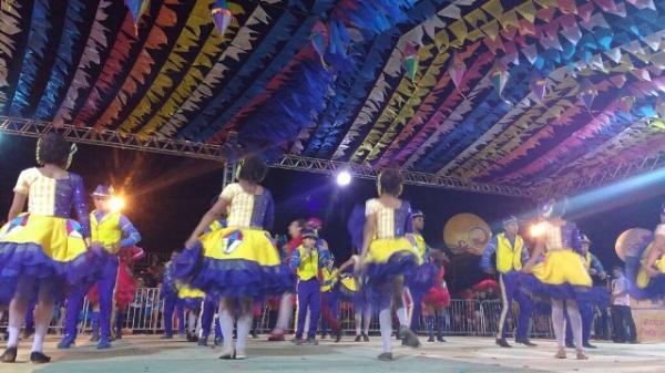 Público prestigia realização do Nono Festival Nordestino de Cultura Junina de Floriano