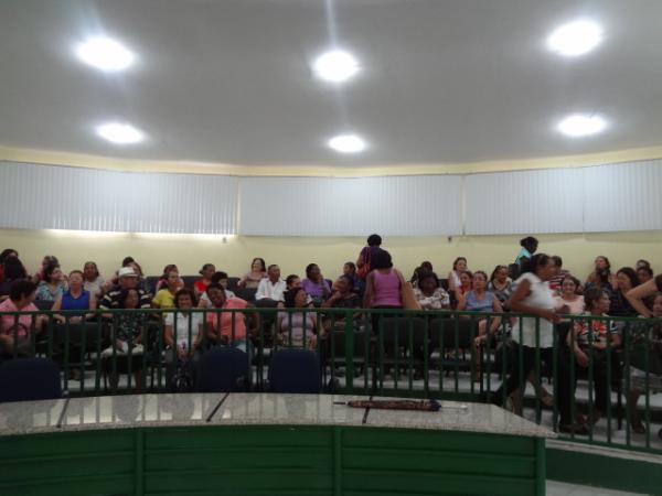Trabalhadores em educação realizam assembleia e discutem precatórios em Floriano