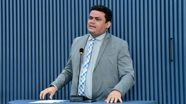 Vereador João Neto pede apoio para iniciativas de estudantes no desenvolvimento de startups