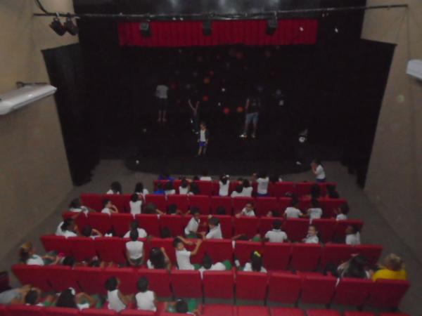 Teatro Maria Bonita recebe o espet&aacute;culo Palha Assada.(Imagem:FlorianoNews)
