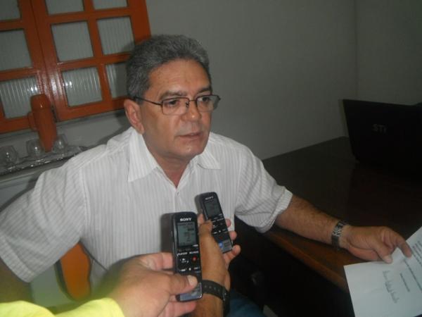 Nelson J&uacute;nior, Secret&aacute;rio Municipal de Educa&ccedil;&atilde;o.(Imagem:FlorianoNews)