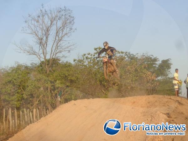 Realizada segunda edi&ccedil;&atilde;o do Motocross Arena Show em Floriano.(Imagem:FlorianoNews)