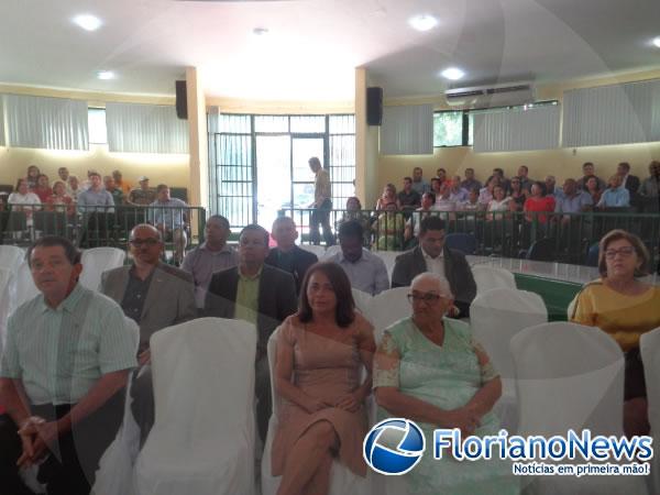 Vereador Carlos Ant&ocirc;nio toma posse como presidente da C&acirc;mara de Floriano.(Imagem:FlorianoNews)