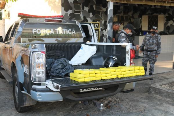 PM encontra maconha escondida em lagoa e troca tiros com criminosos na Zona Norte de Teresina