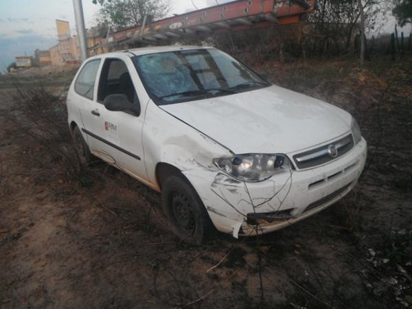 Acidente entre carro e moto &eacute; registrado na Rodovia PI 140 em Floriano.(Imagem:FlorianoNews)