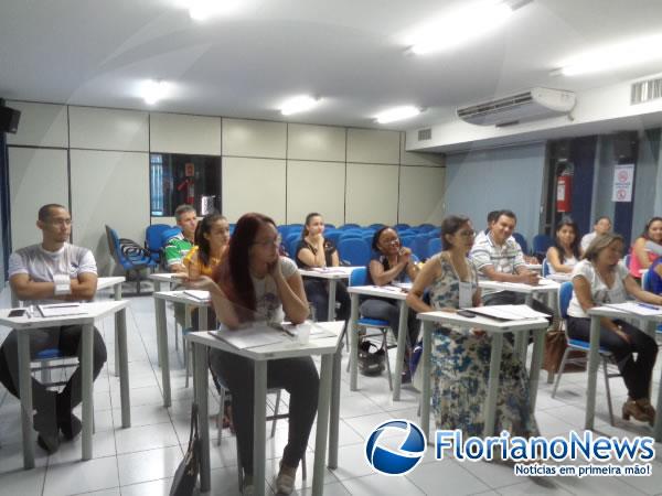 Microempreendedores participam de palestra sobre Planejamento Estrat&eacute;gico.(Imagem:FlorianoNews)