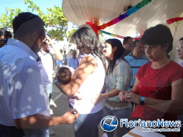 Come&ccedil;ou a campanha de vacina&ccedil;&atilde;o contra a poliomielite em Floriano.(Imagem:FlorianoNews)