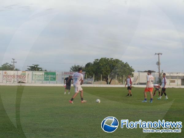 1&ordm; Jogo Beneficente de futebol &eacute; realizado no Est&aacute;dio Tiber&atilde;o.(Imagem:FlorianoNews)