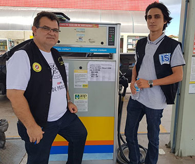 Procon autua 14 postos por não reduzirem preço do diesel no PI