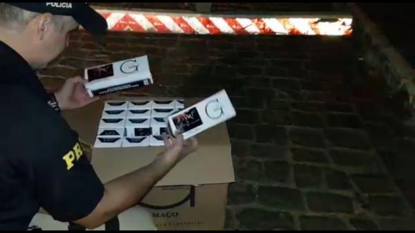 PRF apreende carregamento de cigarros contrabandeados na BR-407