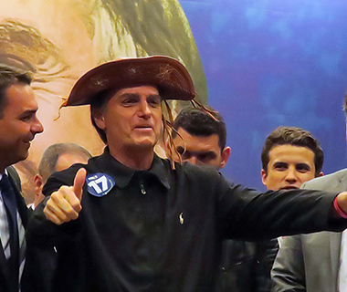 Bolsonaro diz que concluirá transposição de rio no Nordeste