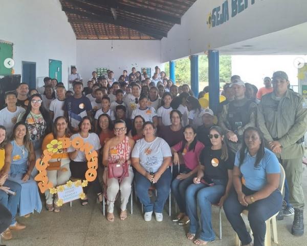 Polícia Militar realiza ação educativa do Maio Laranja na zona rural de Floriano