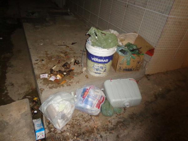 Problemas na coleta de lixo causam transtornos aos moradores de Floriano
