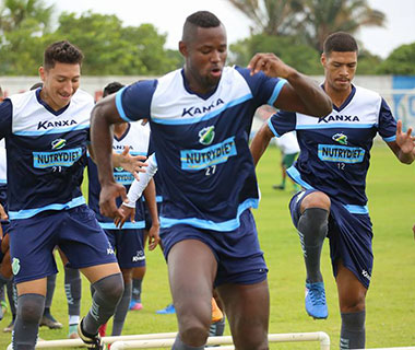 Ex-Vasco, novo atacante chega ao Altos e pode estrear no sábado